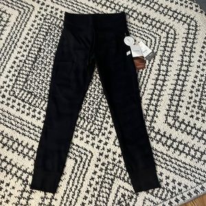 NWT Vuori daily legging